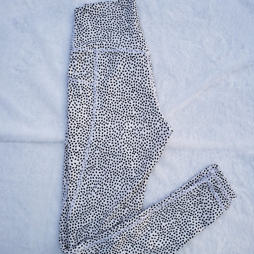 Buffbunny White Bossy Print Limitless Leggings